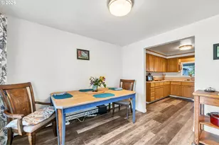 47576 Riverview St, Oakridge, OR 97463 - Photo 9