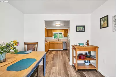 47576 Riverview St, Oakridge, OR 97463 - Photo 11