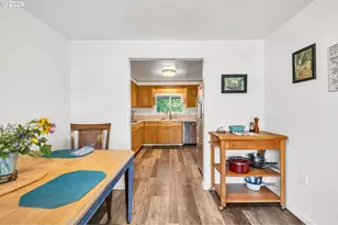 47576 Riverview St, Oakridge, OR 97463 - Photo 11