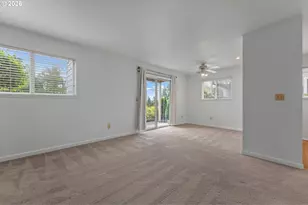 20910 Fawn Ct, West Linn, OR 97068 - Photo 9