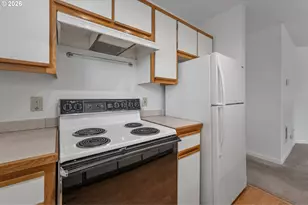 20910 Fawn Ct, West Linn, OR 97068 - Photo 17