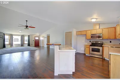700 NW 24th St, Battle Ground, WA 98604 - Photo 9