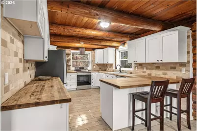 17285 Rustic Ln, Brookings, OR 97415 - Photo 11