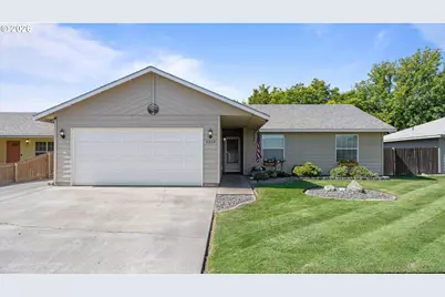 1313 SW Riverhill Dr, Hermiston, OR 97838 - Photo 1