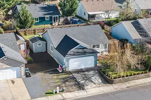 692 N 1st St, Creswell, OR 97426 - Photo 43