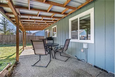 692 N 1st St, Creswell, OR 97426 - Photo 35