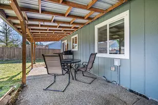 692 N 1st St, Creswell, OR 97426 - Photo 35