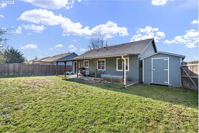 692 N 1st St, Creswell, OR 97426 - Photo 39