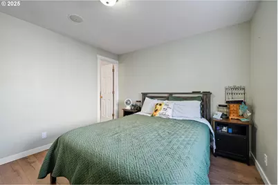 692 N 1st St, Creswell, OR 97426 - Photo 31