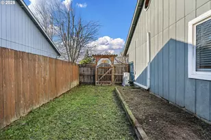 692 N 1st St, Creswell, OR 97426 - Photo 41