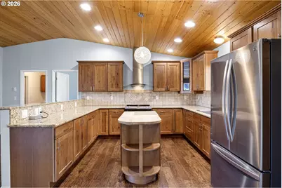 1155 12th Ct SE, Bandon, OR 97411 - Photo 9