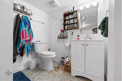 402 E Main St, Weston, OR 97886 - Photo 31