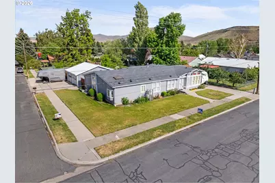 2248 Oak St, Baker City, OR 97814 - Photo 1