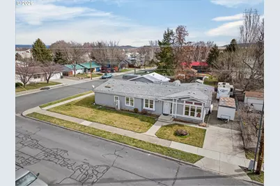 2248 Oak St, Baker City, OR 97814 - Photo 1