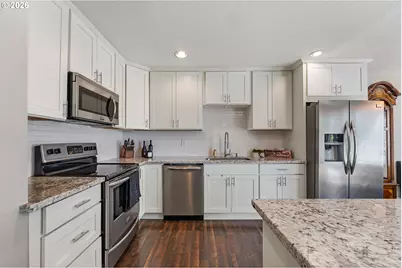 14575 SW Walker Rd, Beaverton, OR 97006 - Photo 9