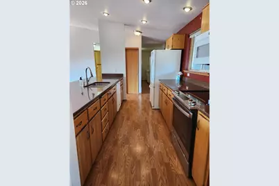 8152 SW Paious Dr, Culver, OR 97734 - Photo 7