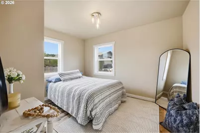 481 N D St, Lowell, OR 97452 - Photo 11