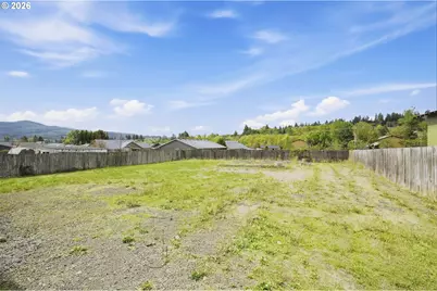 481 N D St, Lowell, OR 97452 - Photo 21