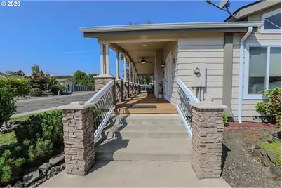 136 Jacob Hale Way, Roseburg, OR 97471 - Photo 5