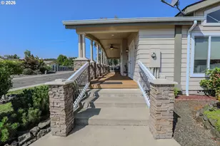 136 Jacob Hale Way, Roseburg, OR 97471 - Photo 5