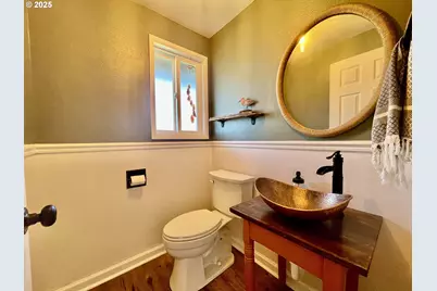 3851 Edgewood Dr, North Bend, OR 97459 - Photo 31