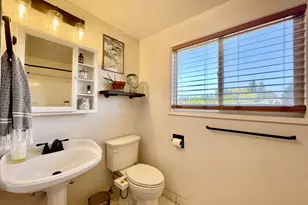 3851 Edgewood Dr, North Bend, OR 97459 - Photo 35