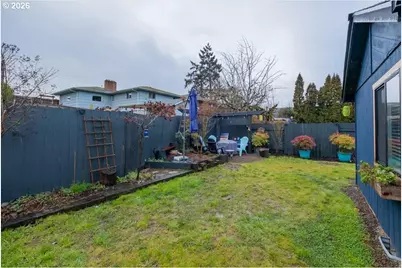 701 SE Juniper Ave, Dallas, OR 97338 - Photo 39