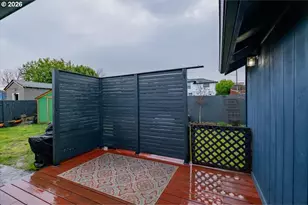 701 SE Juniper Ave, Dallas, OR 97338 - Photo 37