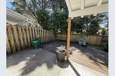 2013 Royal Saint George Dr, Florence, OR 97439 - Photo 29