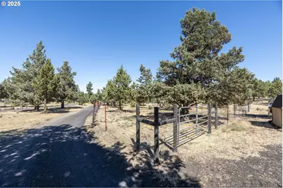 13406 SW Oasis Ct, Terrebonne, OR 97760 - Photo 27