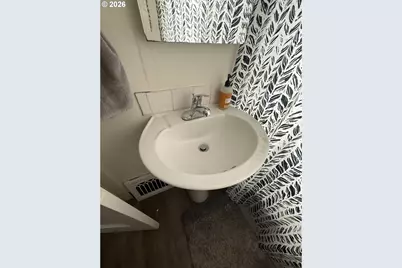 1036 N Ainsworth St, Portland, OR 97217 - Photo 15