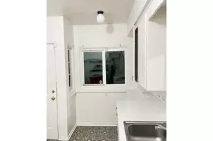 1036 N Ainsworth St, Portland, OR 97217 - Photo 7