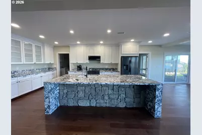360 2nd St, Bandon, OR 97411 - Photo 25