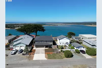 360 2nd St, Bandon, OR 97411 - Photo 3