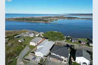 360 2nd St, Bandon, OR 97411 - Photo 7