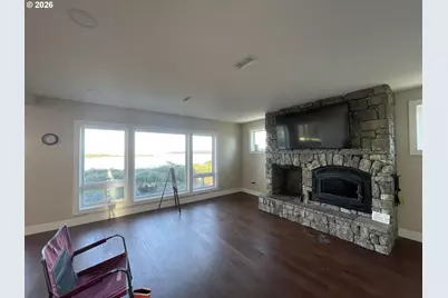 360 2nd St, Bandon, OR 97411 - Photo 13