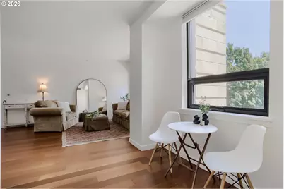 2351 NW Westover Rd #202, Portland, OR 97210 - Photo 9