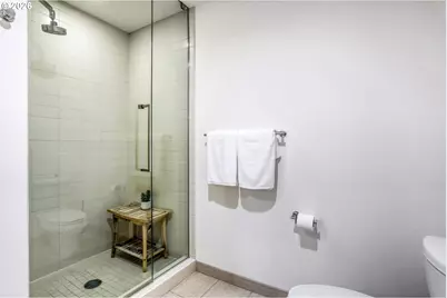 2351 NW Westover Rd #202, Portland, OR 97210 - Photo 17