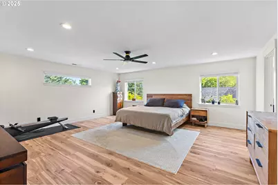 2558 NW White Oak Ave, Albany, OR 97321 - Photo 23