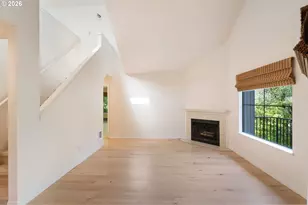 4000 Carman Dr, Lake Oswego, OR 97035 - Photo 17