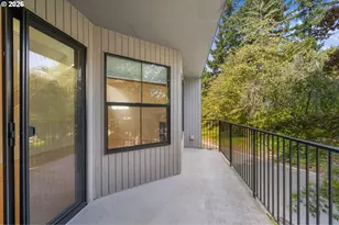 4000 Carman Dr, Lake Oswego, OR 97035 - Photo 19