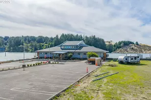 1150 Bay St, Florence, OR 97439 - Photo 15