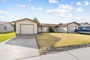 713 SW Mt Hood Ave, Boardman, OR 97818 - Photo 1
