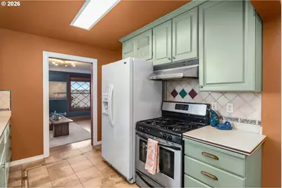 10807 NW 2nd St, Portland, OR 97231 - Photo 13