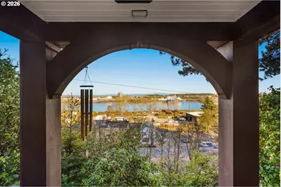 10807 NW 2nd St, Portland, OR 97231 - Photo 3