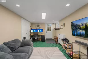 10807 NW 2nd St, Portland, OR 97231 - Photo 25