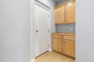 2644 SW Hume Ct, Portland, OR 97219 - Photo 23