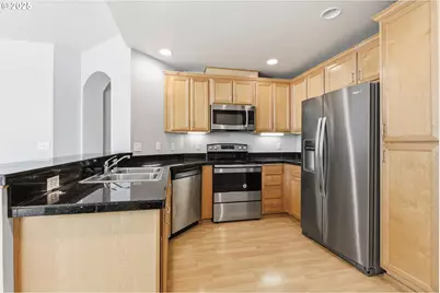 2644 SW Hume Ct, Portland, OR 97219 - Photo 7