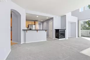 2644 SW Hume Ct, Portland, OR 97219 - Photo 3