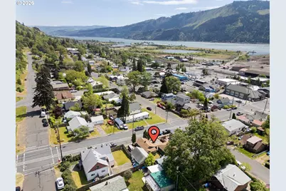 307 N Ash St, Bingen, WA 98605 - Photo 17